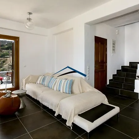 Ailiea With A Swimming Pool And Fantastic Sea View Near